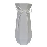 Настольные и напольные вазы