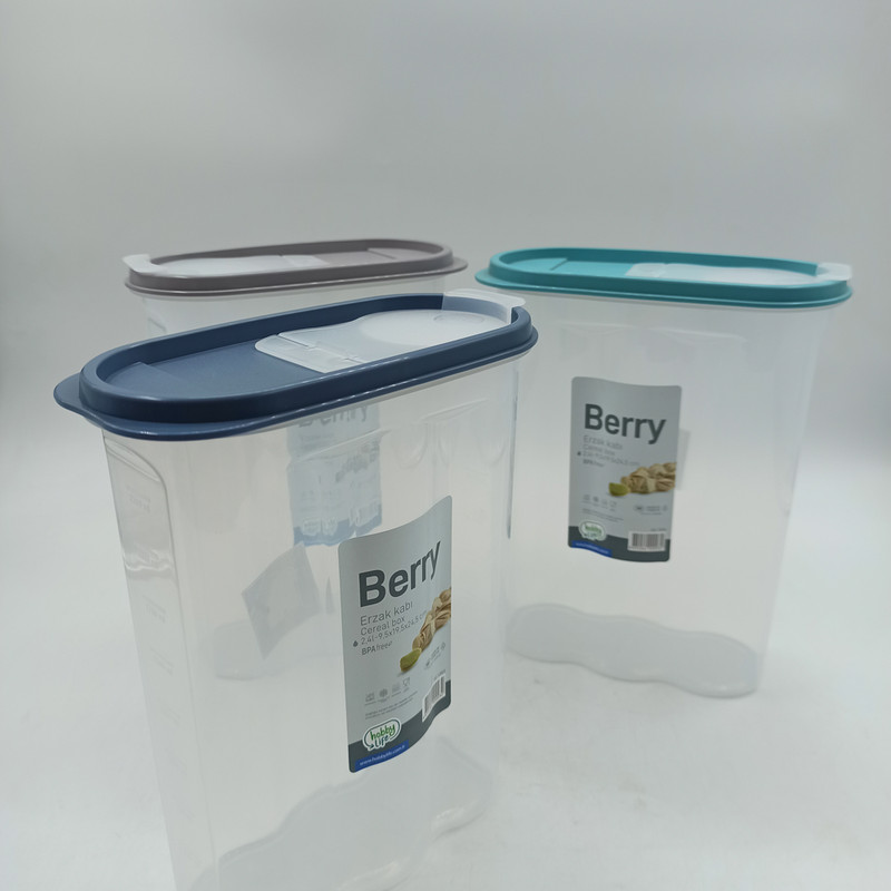 Банка пластм. с крышкой 2,4л 021503