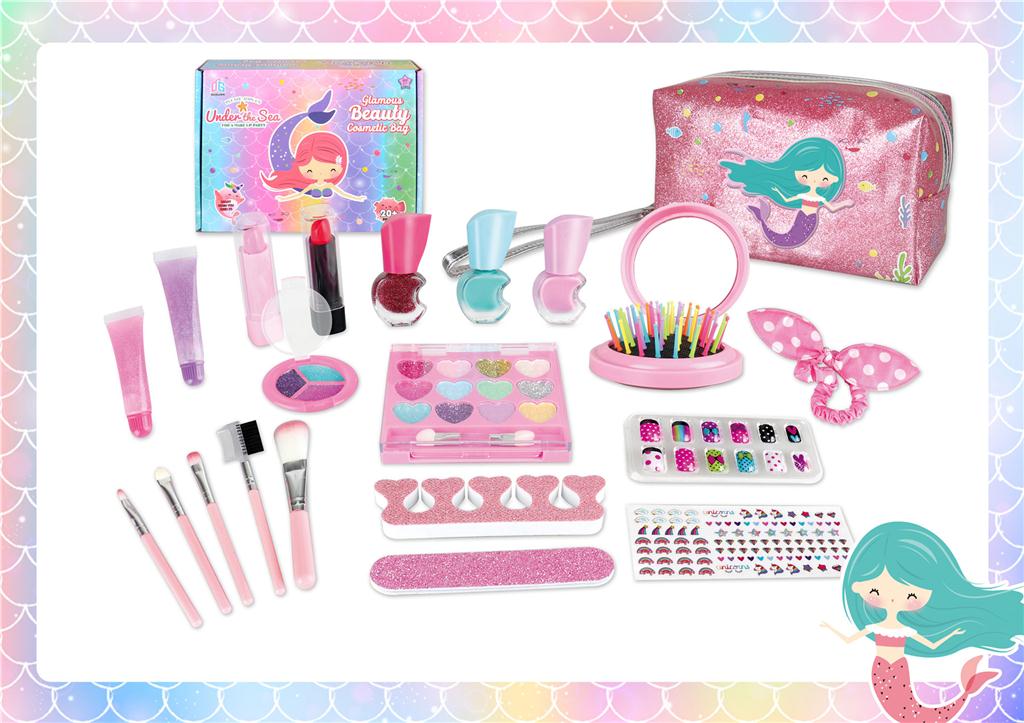 Набор для маникюра с косметичкой